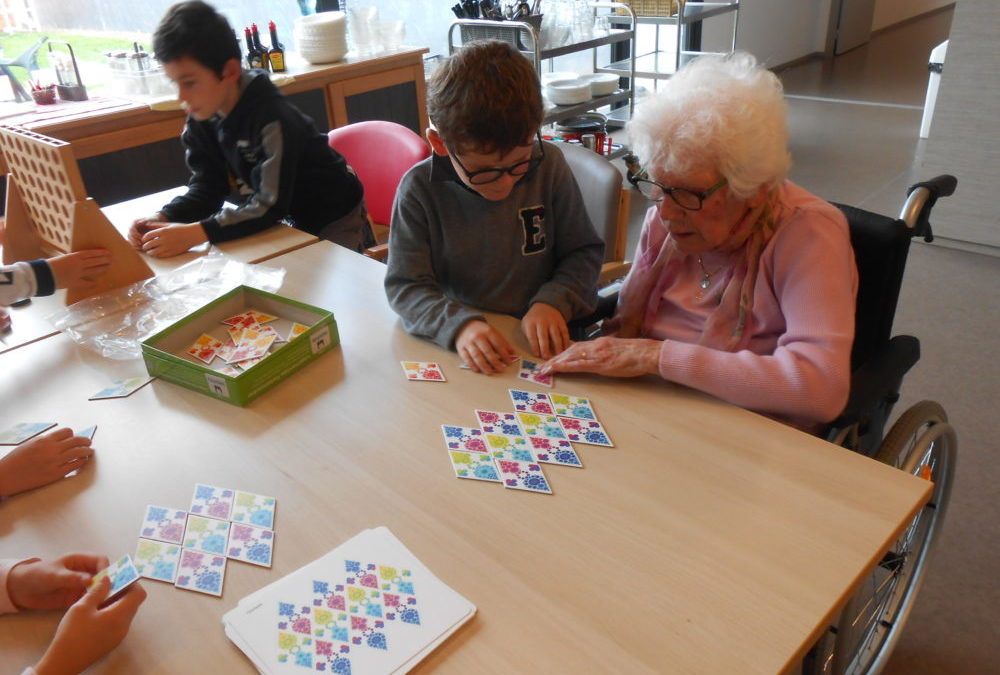 Jeux de société à l’EHPAD de Pleubian