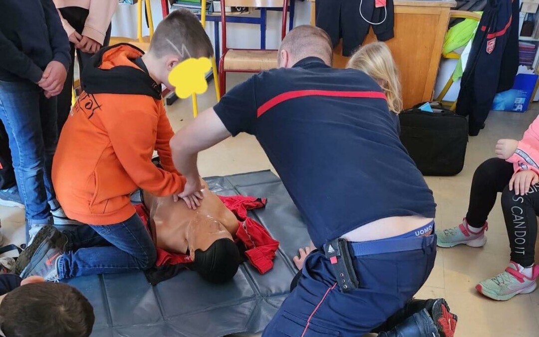 Une formation aux premiers secours de la maternelle au CM2